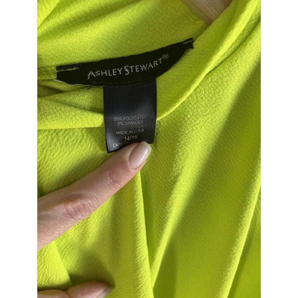 Ashley Stewart Blouse Women 14/16 Green Crew Neck Long Sleeve Hook & Eye Casual - Picture 3 of 6